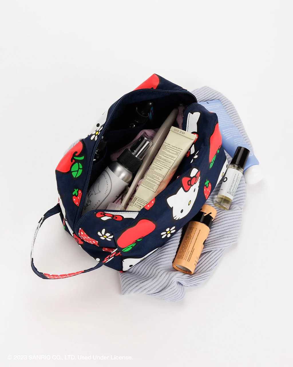Baggu Dopp Kit - Image 10