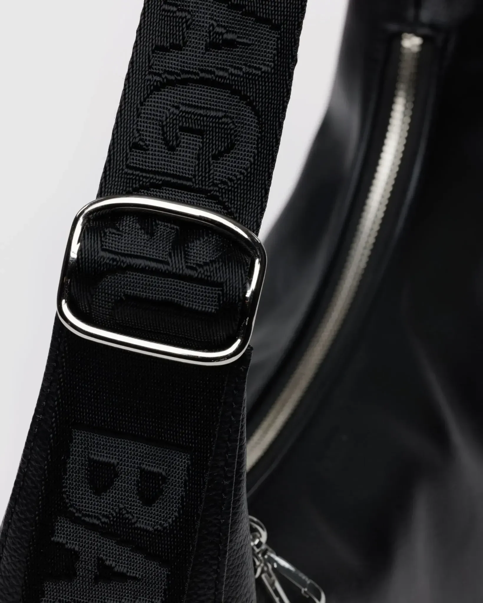 Baggu Medium Recycled Leather Crescent Bag - Image 5