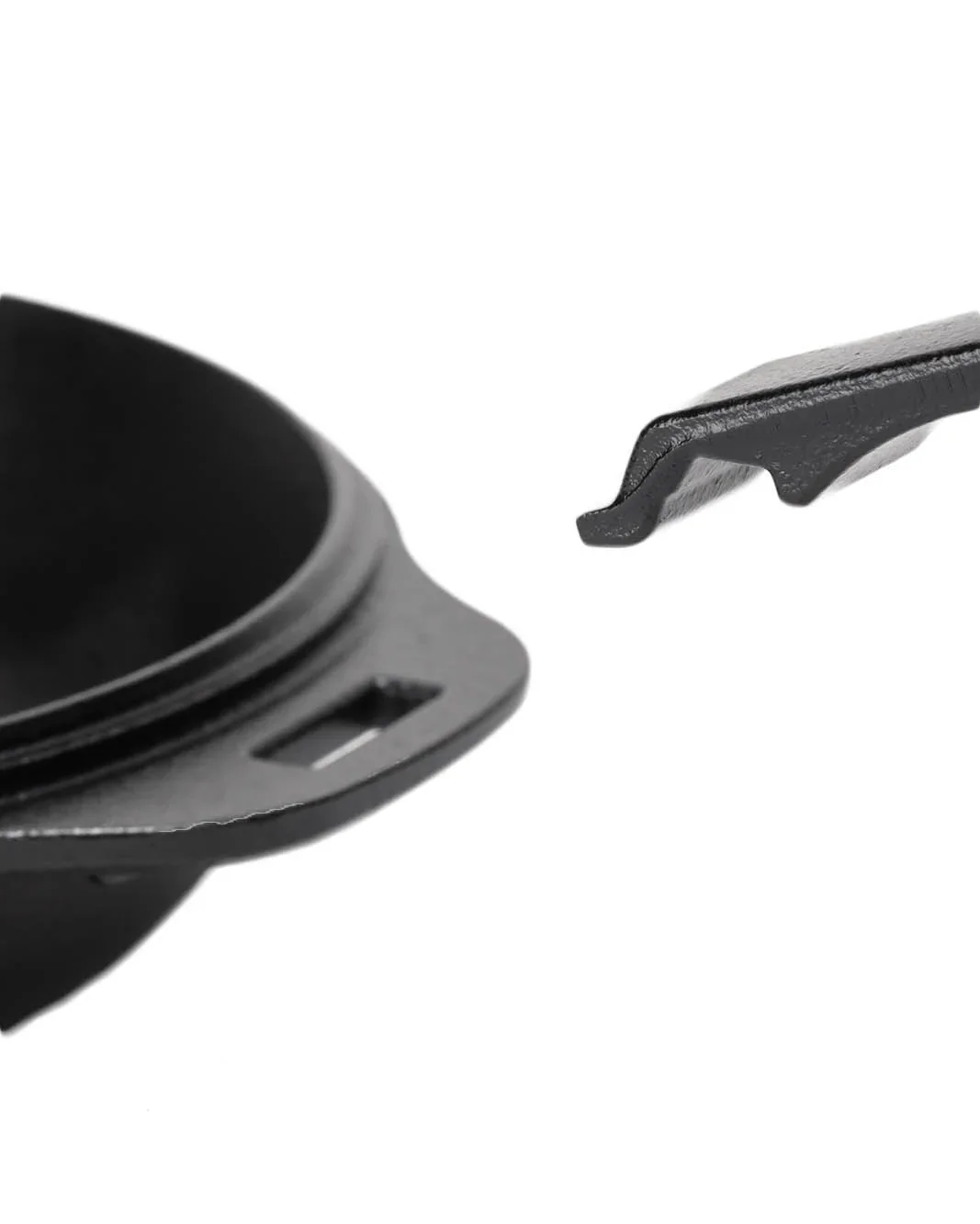 Snow Peak Cast Iron Duo Cooker - Image 4