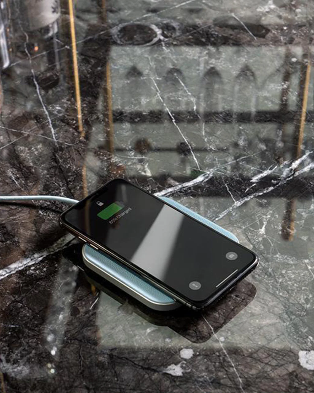 Courant Catch:1 Wireless Charger - Image 11