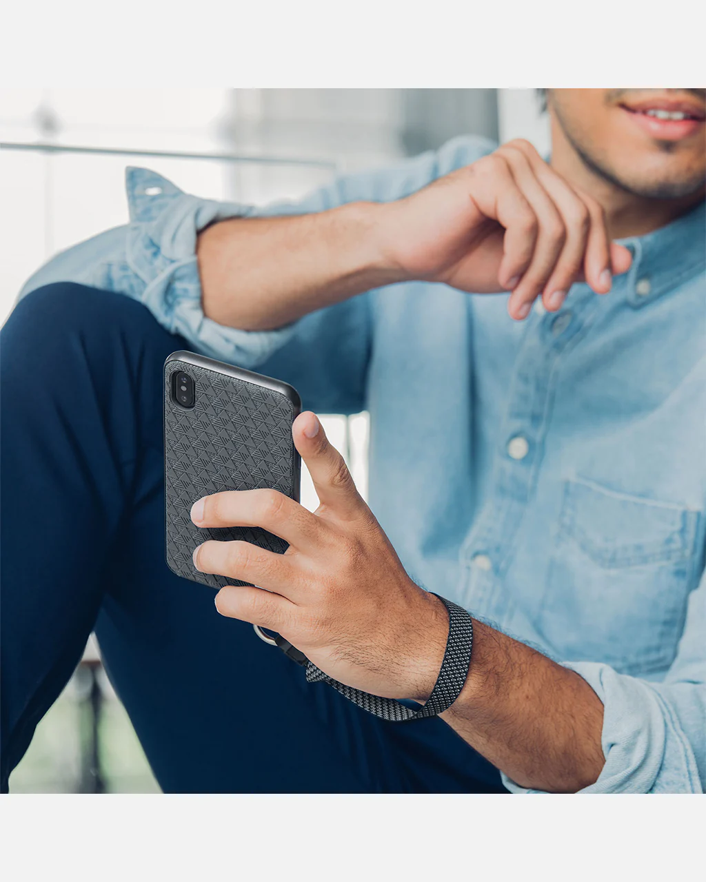 Moshi Altra Slim Hardshell Phone Case with Strap for iPhone XS MAX - Image 17