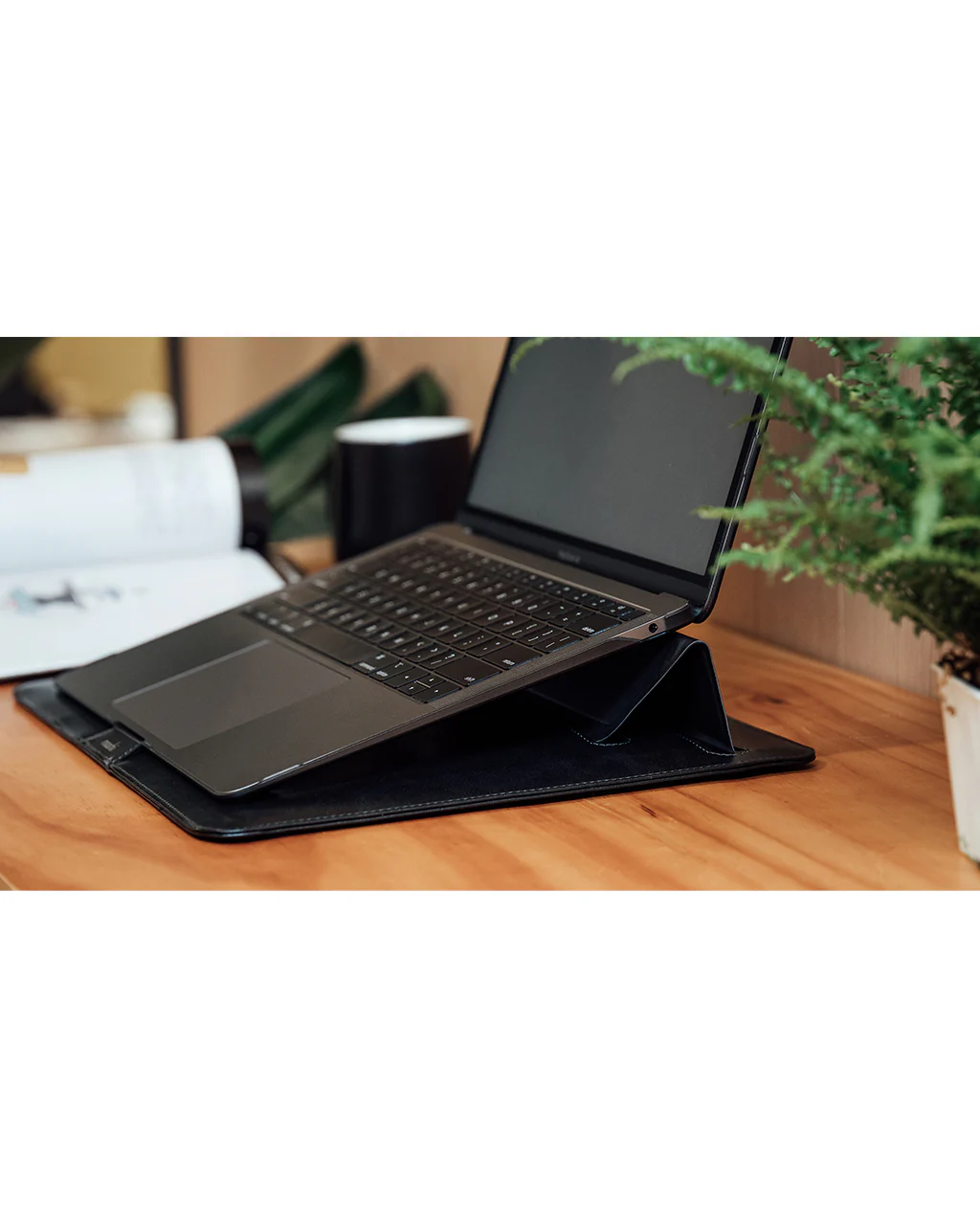 Moshi Muse 13" 3-in-1 Slim Laptop Sleeve and Stand - Image 12