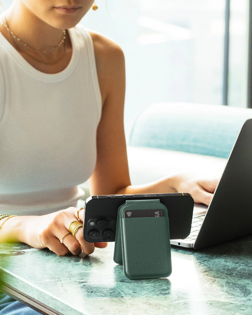 Native Union Active Wallet Stand - Image 17