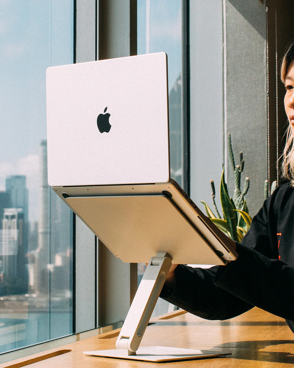 Native Union Desk Laptop Stand - Image 6