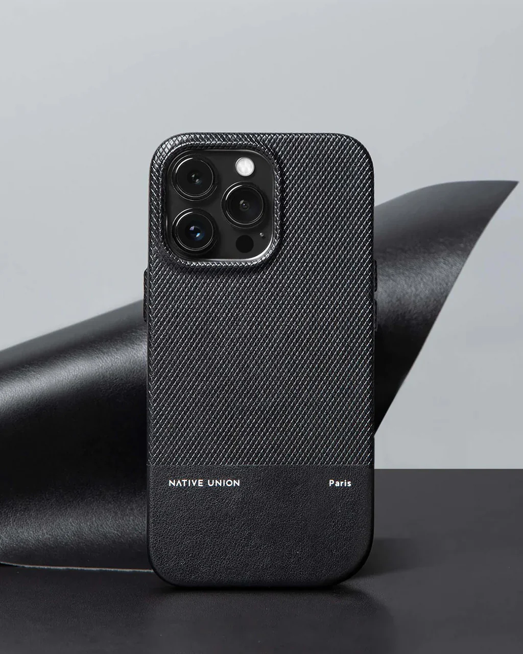 Native Union (Re)Classic Case for iPhone 15Pro - Image 6