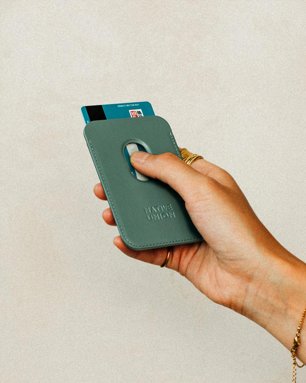 Native Union (RE)CLASSIC WALLET | MAGNETIC - Image 13