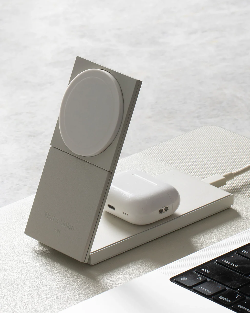 Native Union Rise 2-in-1 Magnetic Wireless Charger - Image 3