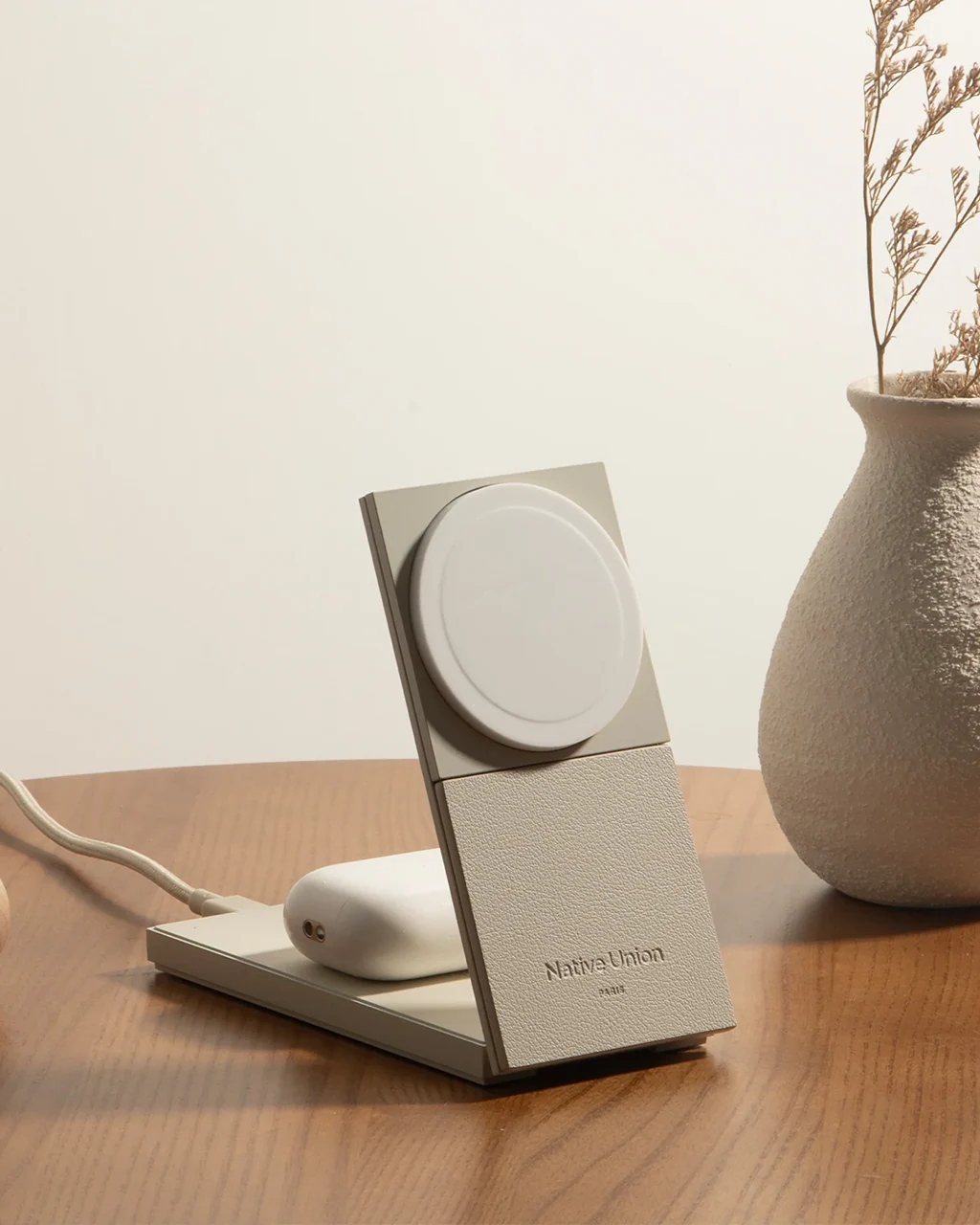 Native Union Rise 2-in-1 Magnetic Wireless Charger - Image 5