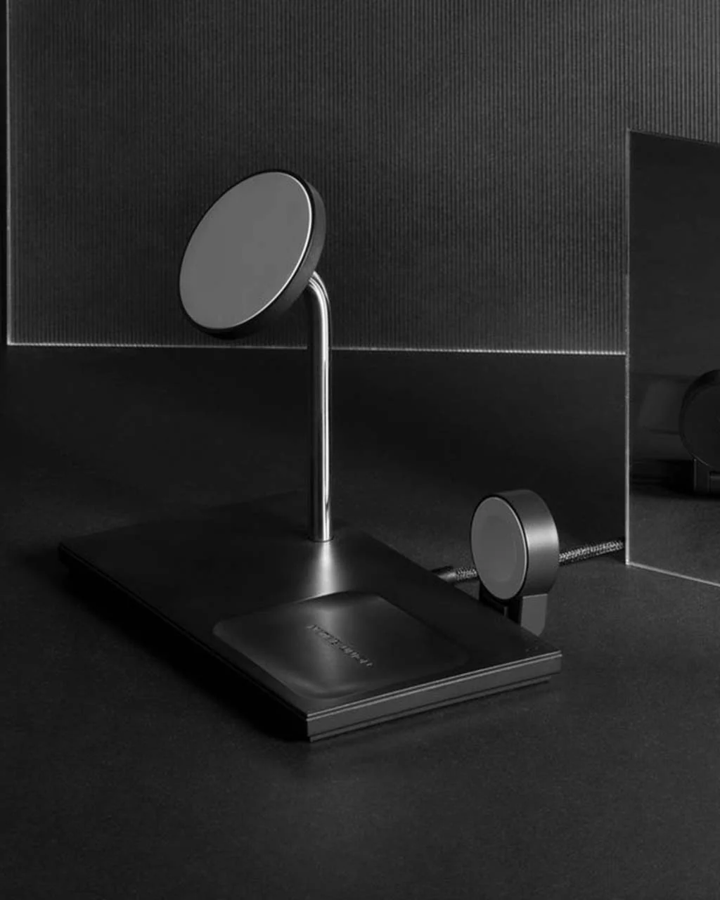 Native Union Snap 3-in-1 Wireless Charger - Image 8