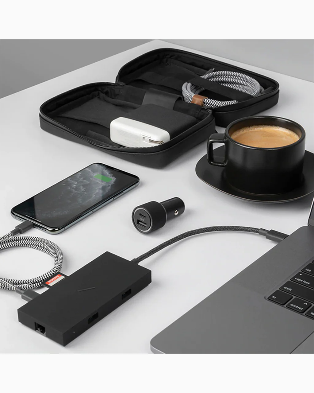 Native Union Type-C Smart Hub – 7-in-1 Adapter - Image 8