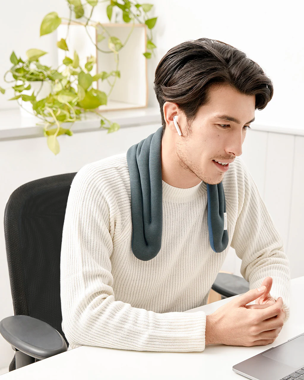Ostrichpillow Heated Neck Wrap - Image 12