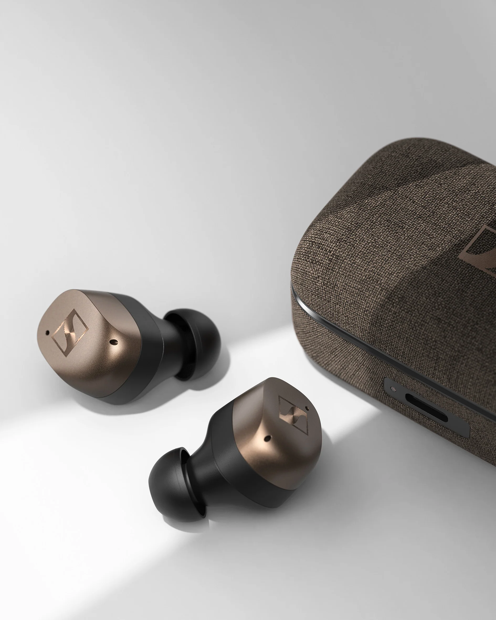 Sennheiser MOMENTUM True Wireless 4 - Image 10