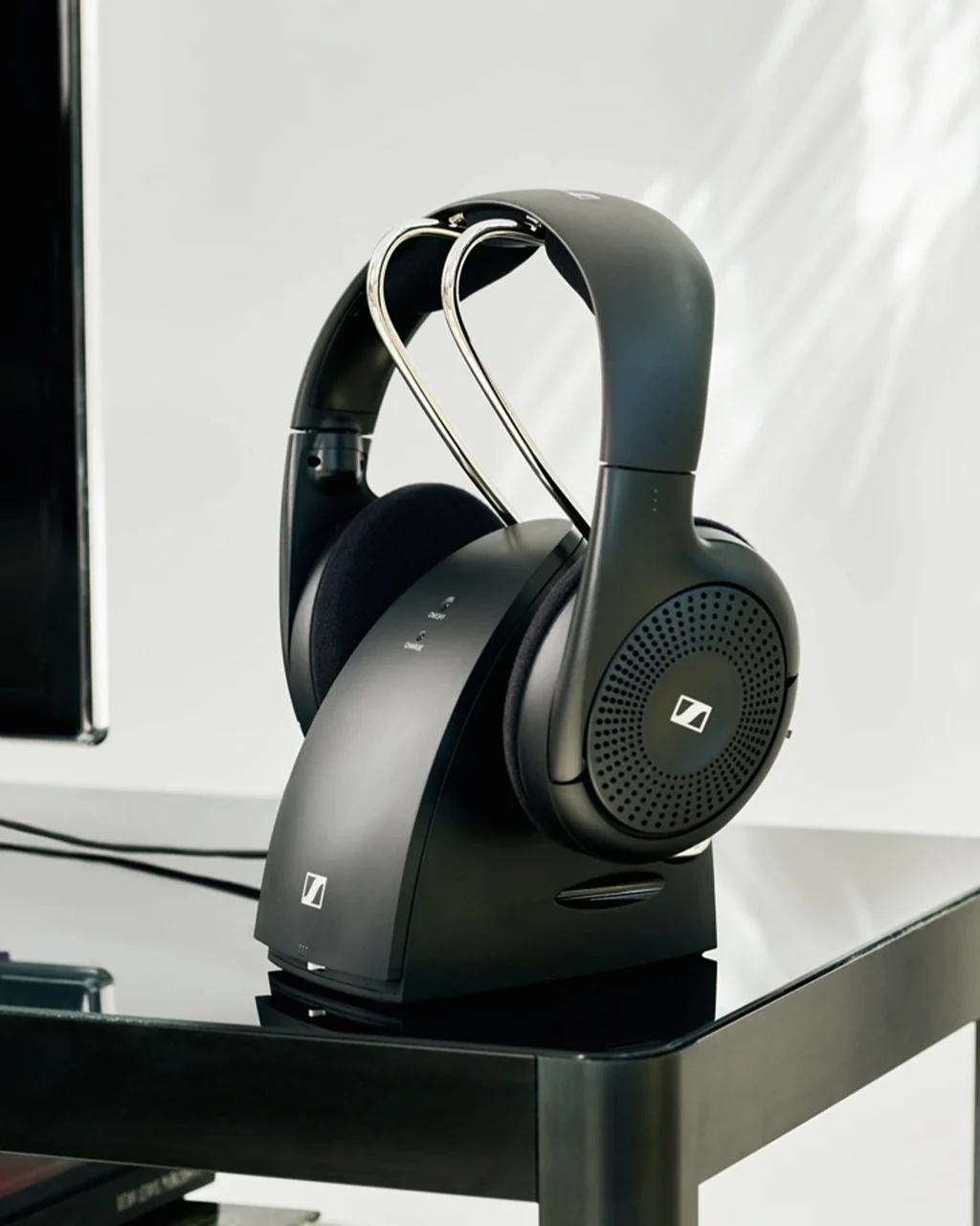 Sennheiser RS 120-W On-Ear Wireless Headphones - Image 4