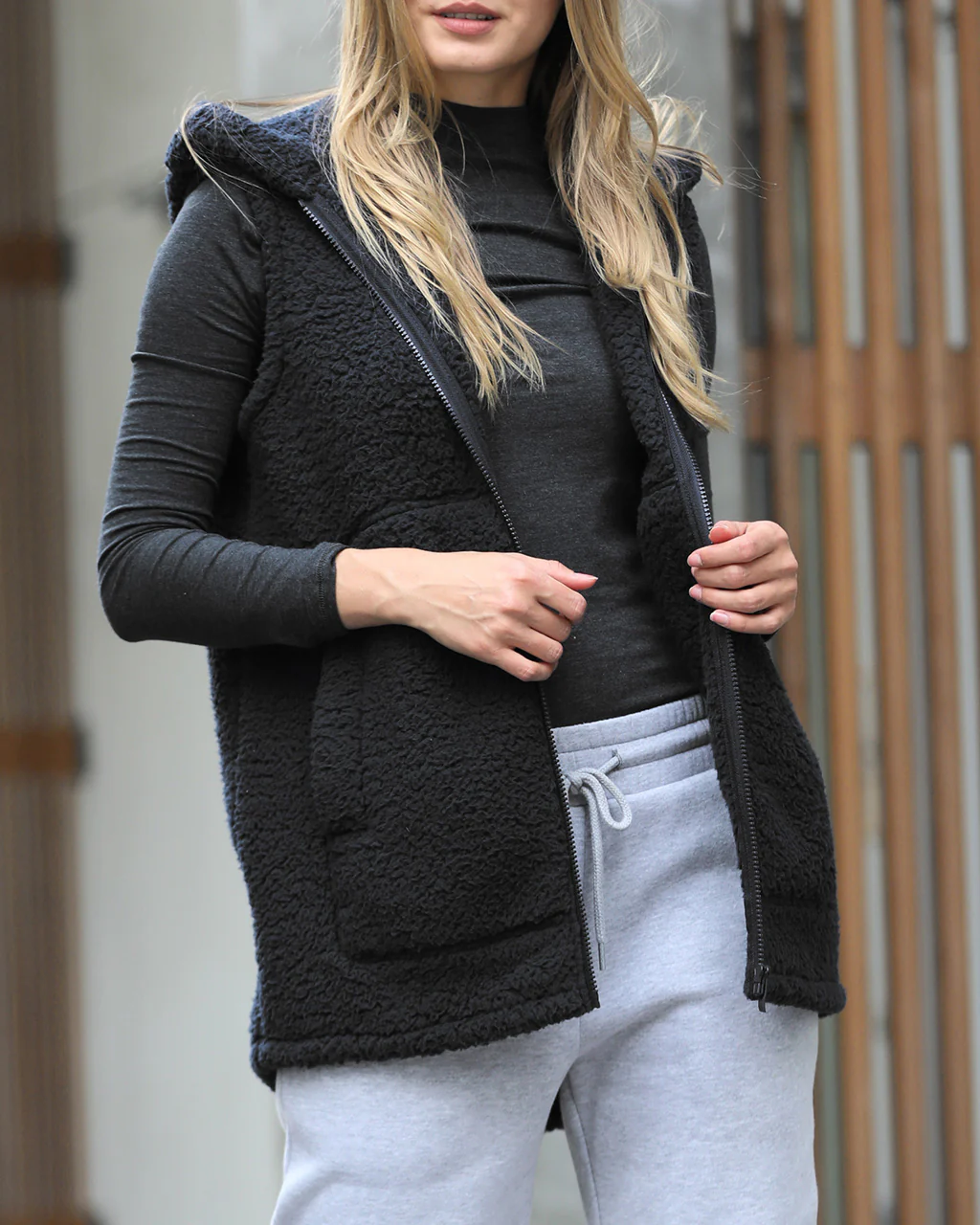 Soft Sherpa High-low Hooded Vest With Pockets - Image 3