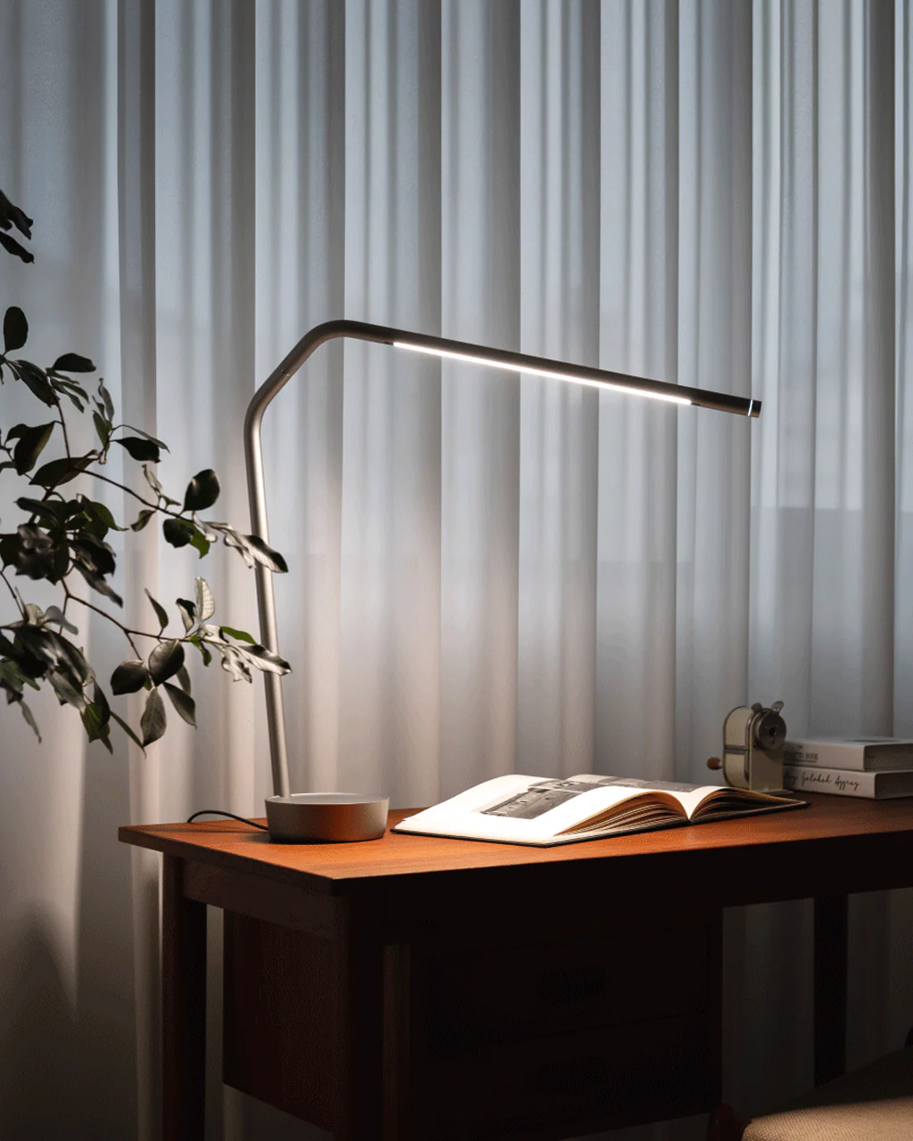 Tangram Lighting AYWA Reading Lamp - Image 13
