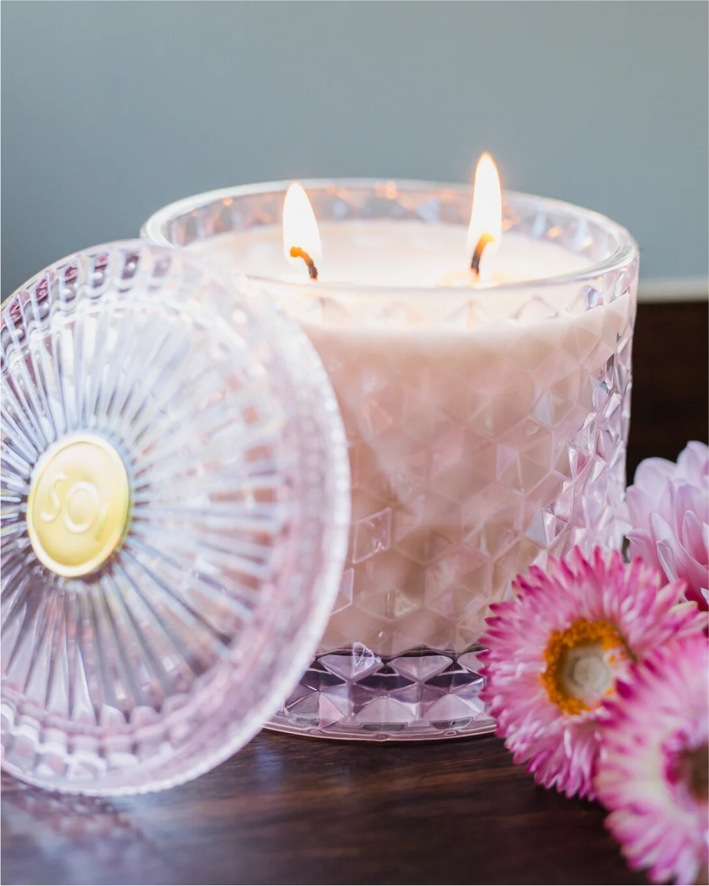 The SOi Company 15oz Shimmer Candle 2 Wick - Image 4