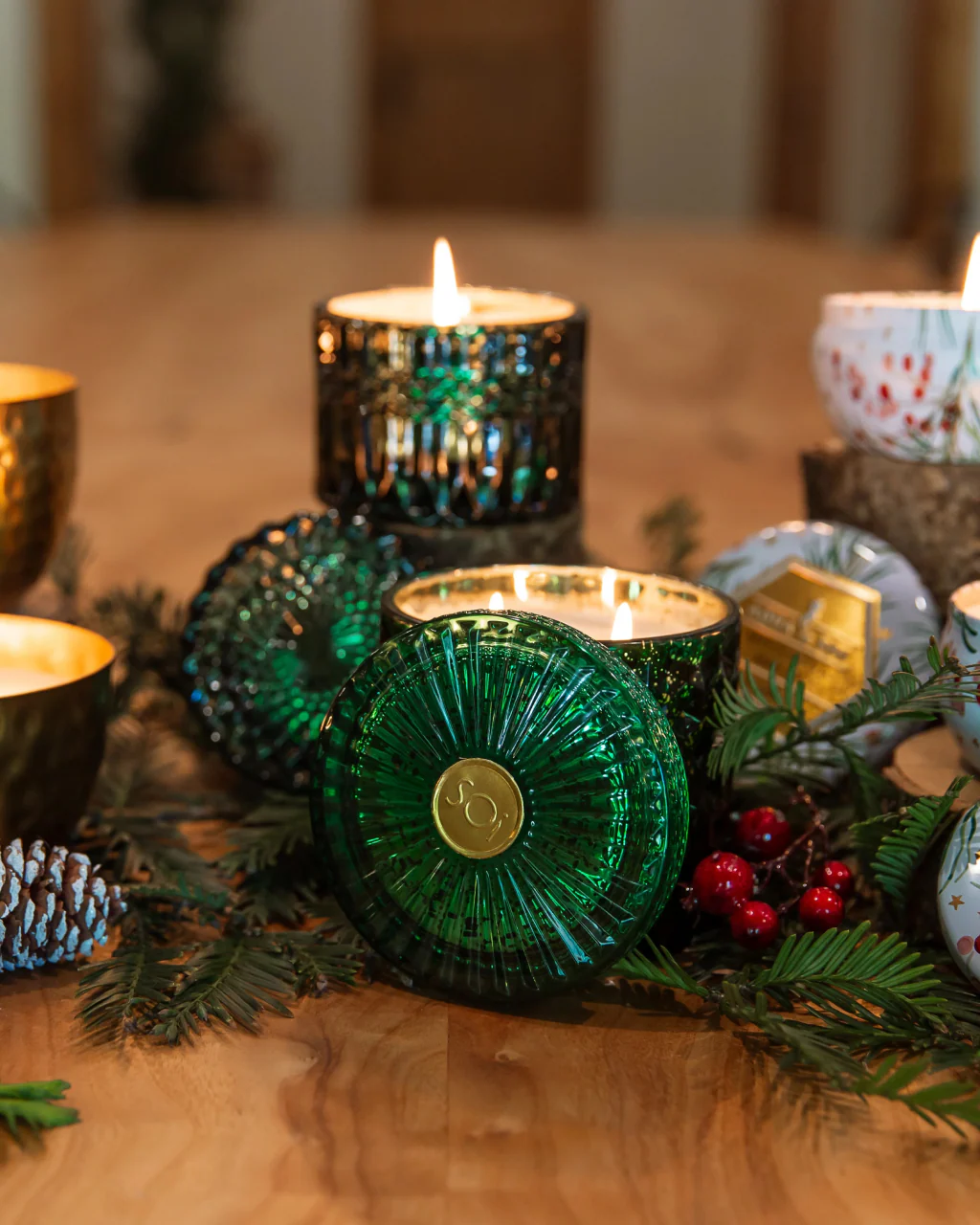 The SOi Company Mistletoe & Holly | 8oz Shimmer Candle - Image 2