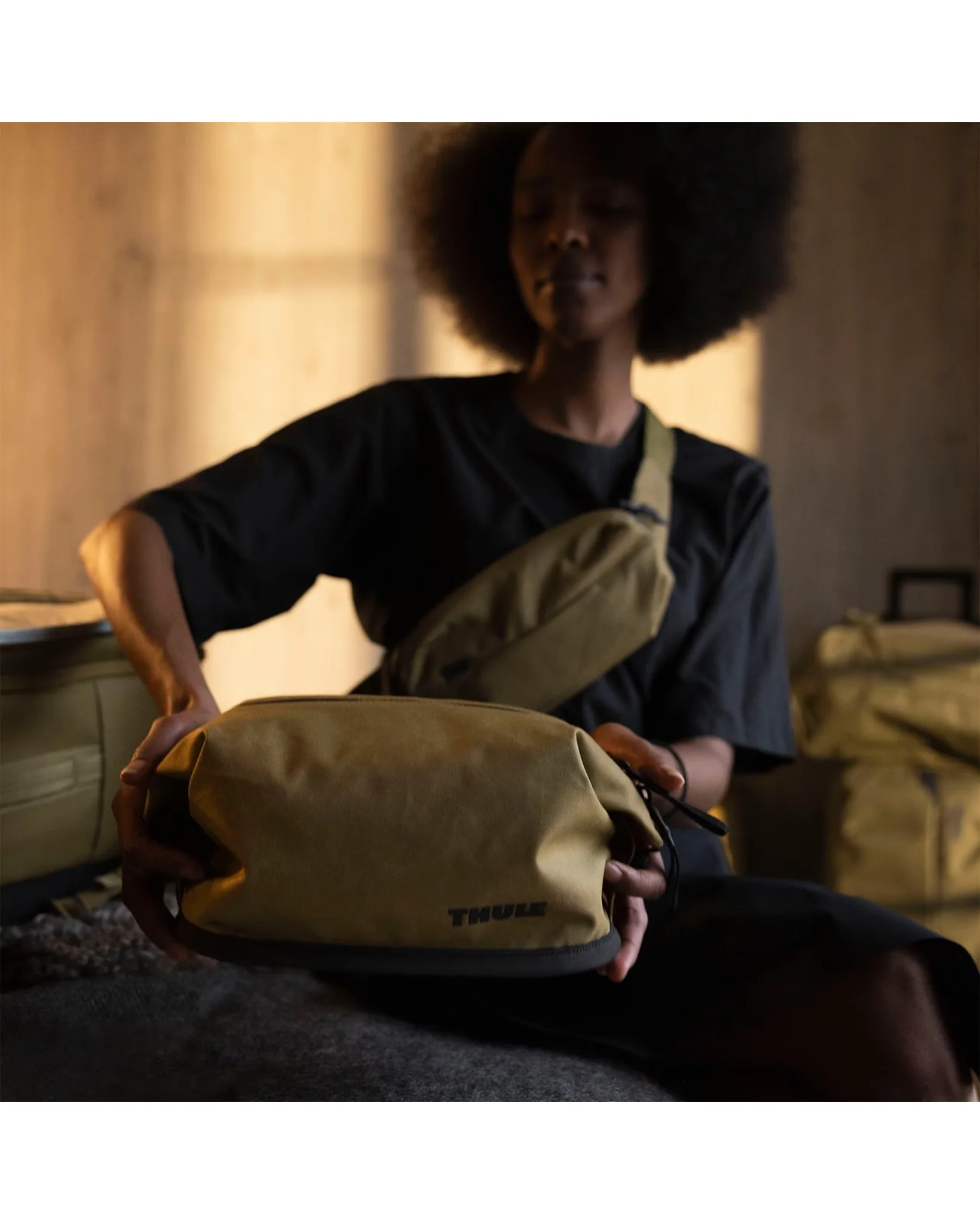 THULE Aion Toiletry Bag - Image 2