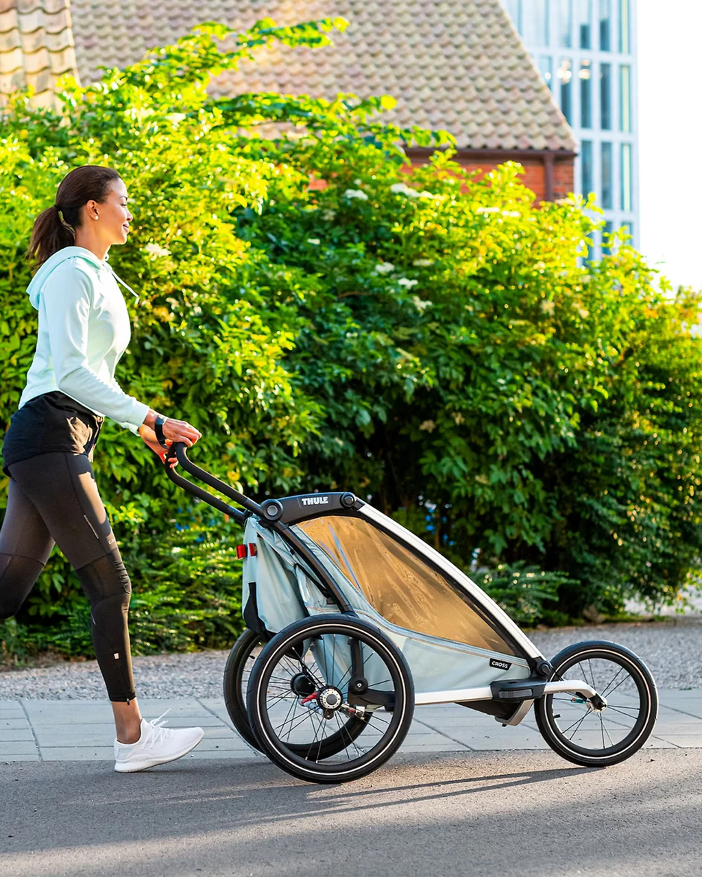 Thule Chariot Cross 2-Seat Multisport Bike Trailer - Image 8