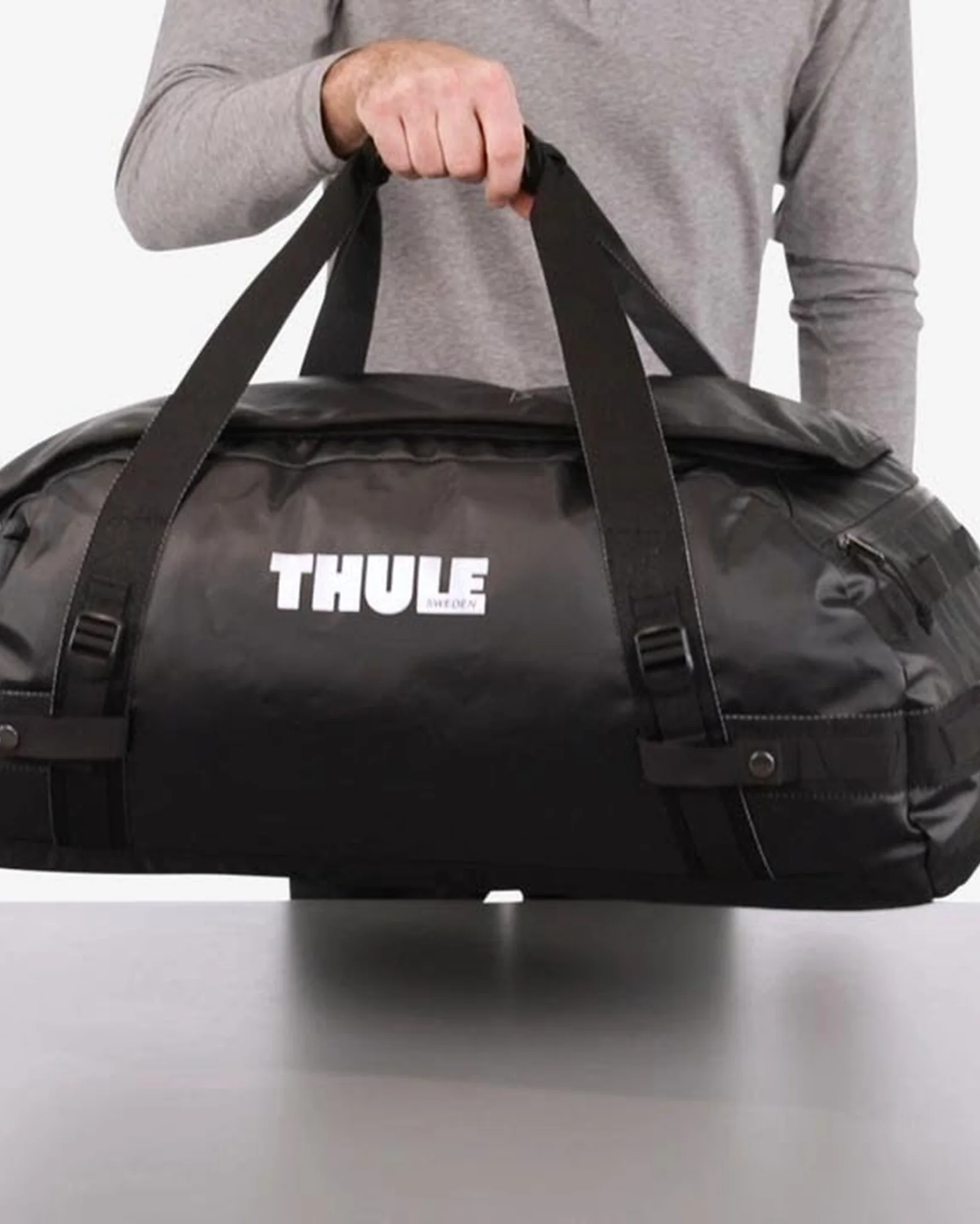 Thule Chasm 30L Duffel Bag - Image 4