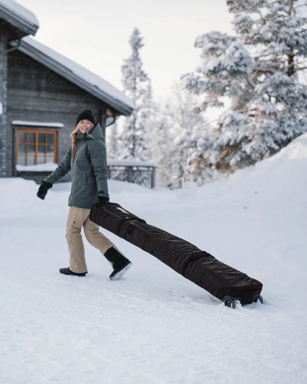 Thule Roundtrip Rolling Snowboard Bag 165cm - Image 14